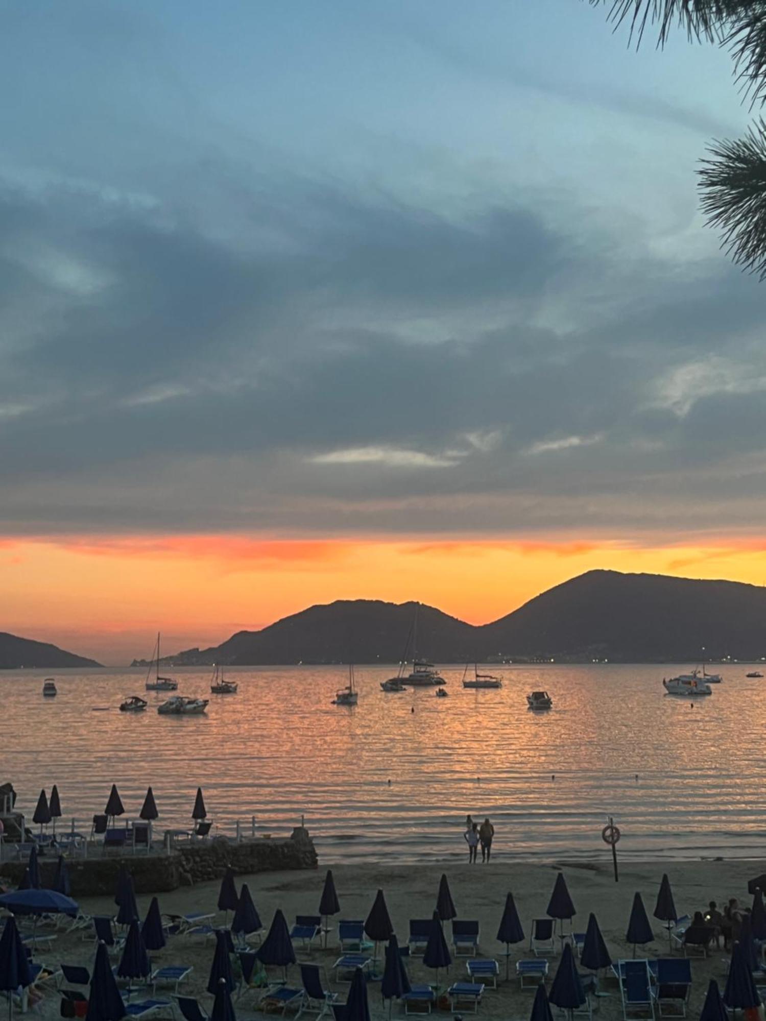 Ferienwohnung Il Mare Blu Lerici Exterior foto